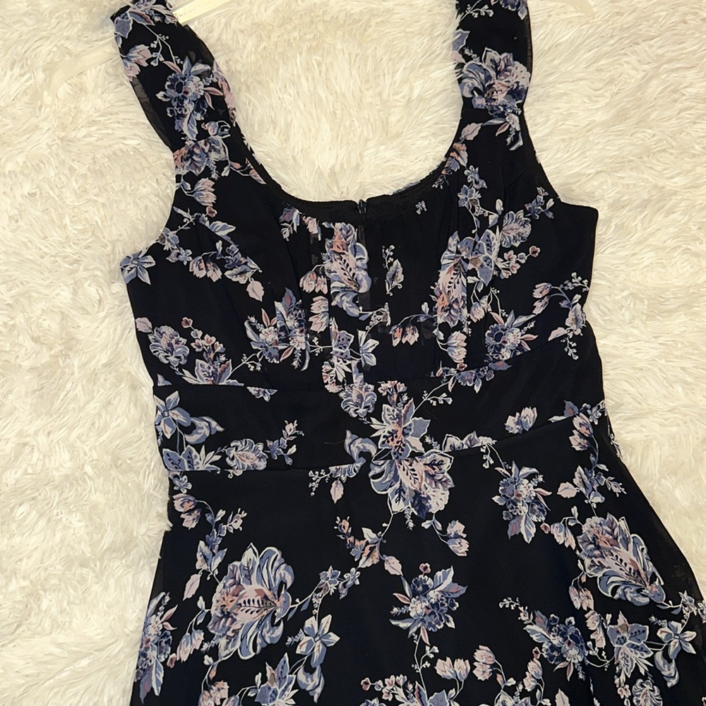 Size 10 Roz & Ali Black Flowered Dress - Picture 2 of 4